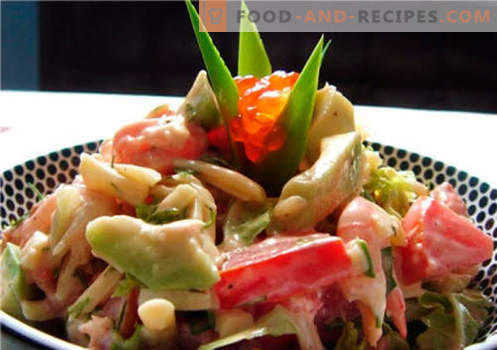 Salade à l'avocat et au saumon - les bonnes recettes. Salade de cuisine rapide et savoureuse avec avocat et saumon.