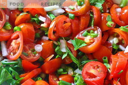 Les salades de tomates sont les meilleures recettes. Comment bien et savourer la cuisine des salades de tomates.