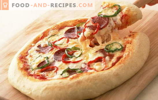 La recette de pizza à la saucisse et au fromage est la meilleure invention de la cuisine italienne. Une variété de garnitures dans les recettes de pizza avec saucisse et fromage