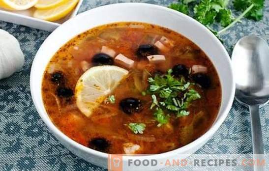 Solyanka classique avec saucisse - c'est une soupe! Recettes pour vinaigre de sel classique épicé, riche et aromatique avec saucisse