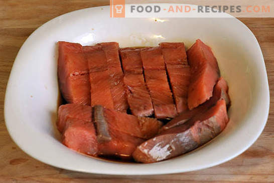 Saumon rose avec carottes et oignons, rien de plus! Photo-recette pas à pas, instructions pour la cuisson du saumon rose avec carottes et oignons