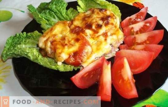 Côtelettes de poulet avec des tomates et du fromage peuvent même les débutants. Une recette simple pour des côtelettes de poulet juteuses avec des tomates et du fromage