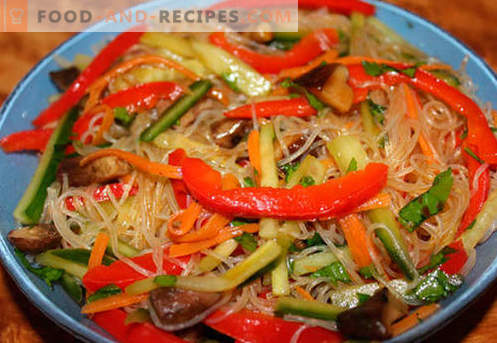 Funchoza aux légumes - les meilleures recettes. Comment cuire correctement et savoureux funchoza avec des légumes à la maison.