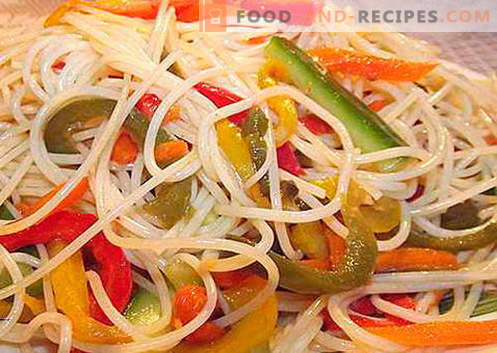 Funchoza aux légumes - les meilleures recettes. Comment cuire correctement et savoureux funchoza avec des légumes à la maison.