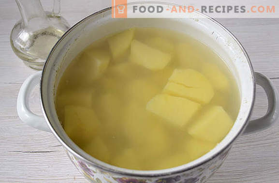 Teigtaschen mit Kartoffeln: ein Foto-Rezept für Schritt für Schritt. Wir machen Knödel mit Kartoffeln für die Post und nicht nur: alle Tricks des Prozesses, die Berechnung des Kaloriengehalts