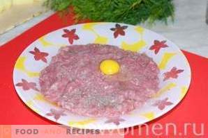 Soupe de riz aux boulettes de viande dans une mijoteuse