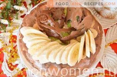 Gâteau éponge aux fruits et au chocolat dans une mijoteuse
