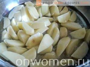 Pommes de terre à la campagne dans une casserole