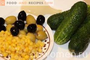 Salade aux calmars, maïs et concombres