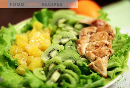 Salades de kiwi - une sélection des meilleures recettes. Comment bien et savourer des salades cuites au kiwi.