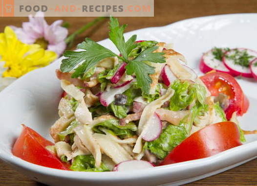 Salade de crêpes - une sélection des meilleures recettes. Comment cuire correctement et savoureux salade de crêpes.