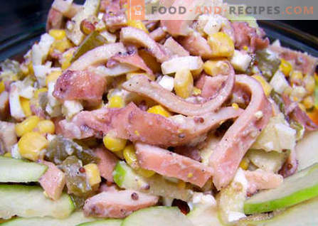 Salade de calamars et de maïs - les meilleures recettes. Comment bien et savoureux salade cuite avec du calmar et du maïs.