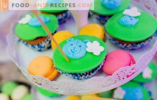 Le glaçage pour les cupcakes est une décoration délicieuse pour la confiserie. Technologie de cuisson et types de glaçage pour les muffins