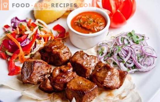 Brochettes dans un multicuiseur - recettes et les meilleures idées! Méthodes de cuisson des brochettes dans une mijoteuse, recettes de viande, de volaille, de poisson