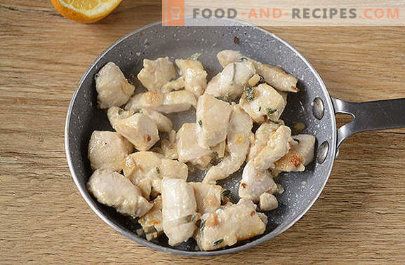 Filet de poulet au thym: laissez-vous surprendre par le nouveau goût du produit habituel! Photo-recette de l'auteur de filet de poulet au thym, ail et citron dans une casserole
