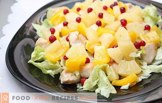 Un chef-d'œuvre culinaire exotique: une salade au filet de poulet et à l'ananas. Recettes pour différentes salades avec filet de poulet et ananas - fantasmes!