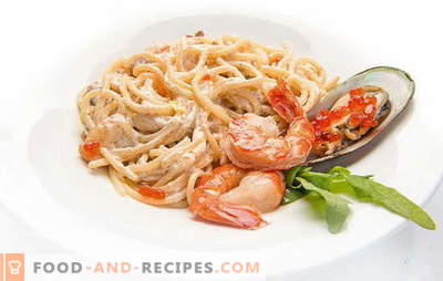 Spaghetti aux fruits de mer, tomates, fromage, épinards et basilic. Recettes pour les spaghettis aux fruits de mer et leurs sauces