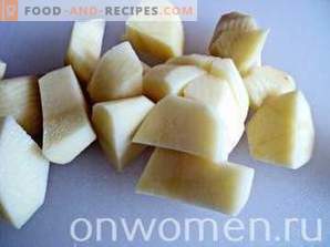 Soupe de pommes de terre dans un multicuiseur