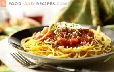 Spaghetti dans un multicuiseur - savoureux et rapide. Spaghetti à la mijoteuse avec viande hachée, fromage, champignons, œufs, tomates